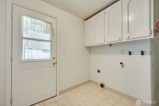 320 Fir Avenue, Woodland, WA 98674