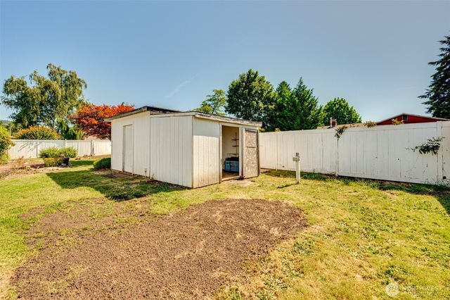 320 Fir Avenue, Woodland, WA 98674