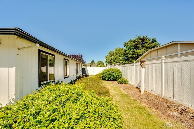 320 Fir Avenue, Woodland, WA 98674