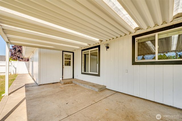 320 Fir Avenue, Woodland, WA 98674