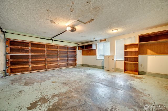 320 Fir Avenue, Woodland, WA 98674