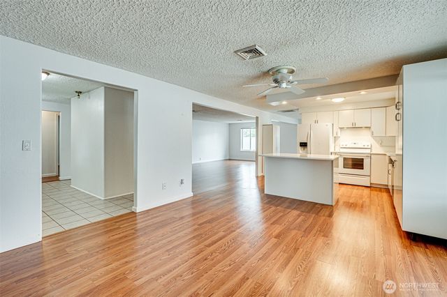 320 Fir Avenue, Woodland, WA 98674