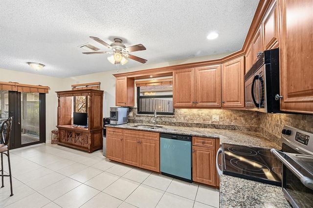 3135 NW 13th Street, Delray Beach, FL 33445