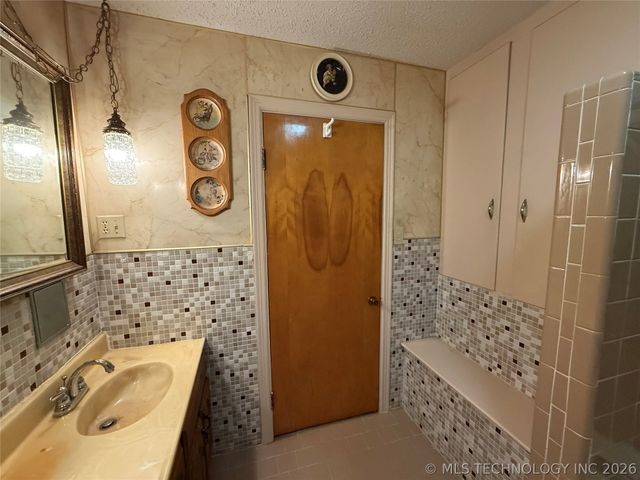 3523 Chandler, Muskogee, OK 74403