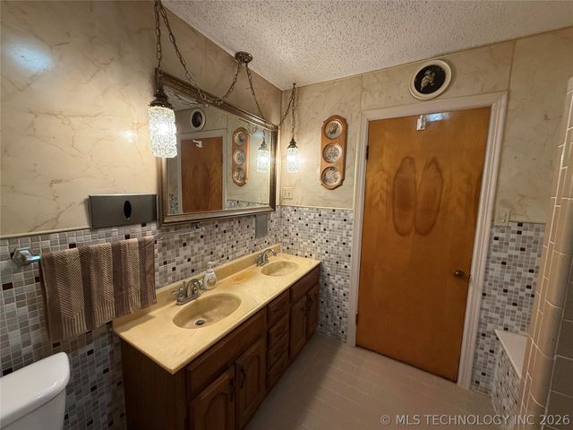 3523 Chandler, Muskogee, OK 74403