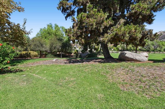 2099 Golden Circle, Escondido, CA 92026