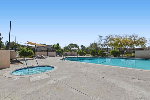 2099 Golden Circle, Escondido, CA 92026