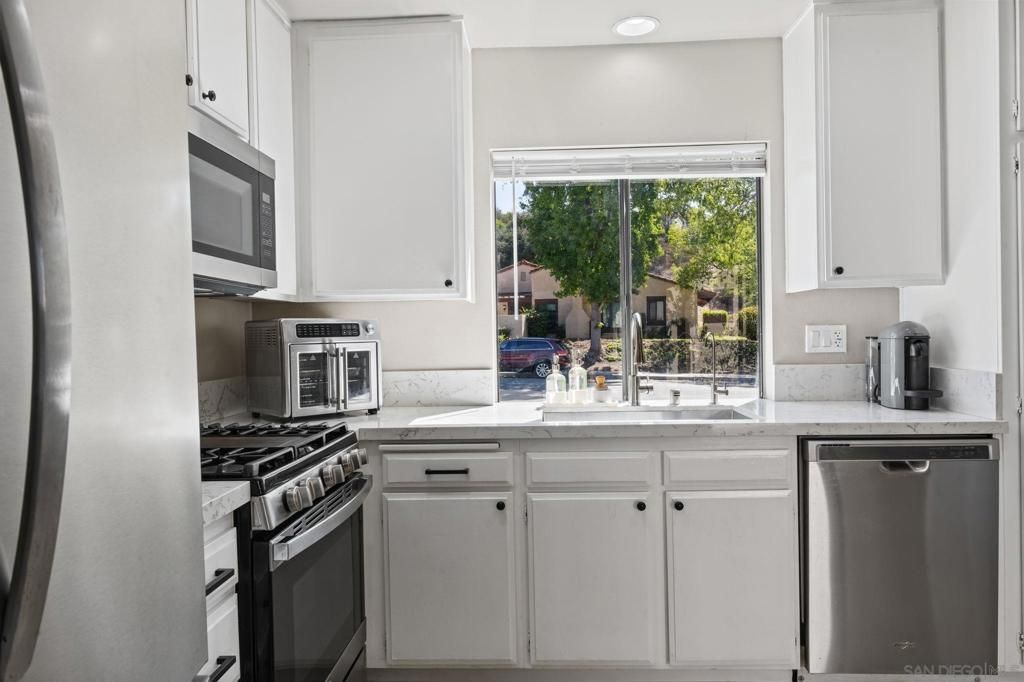 2099 Golden Circle, Escondido, CA 92026 — photo 3