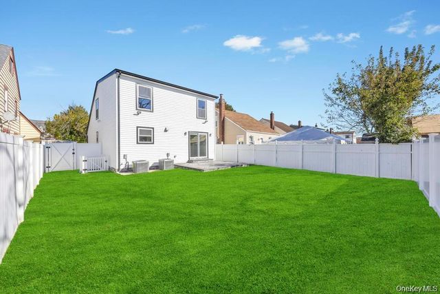 41 Perry Street, Hempstead, NY 11550