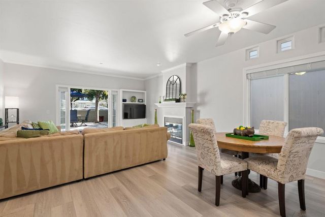 848 E Avenue, Coronado, CA 92118