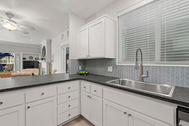 848 E Avenue, Coronado, CA 92118