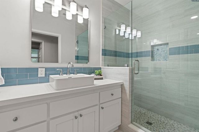 848 E Avenue, Coronado, CA 92118