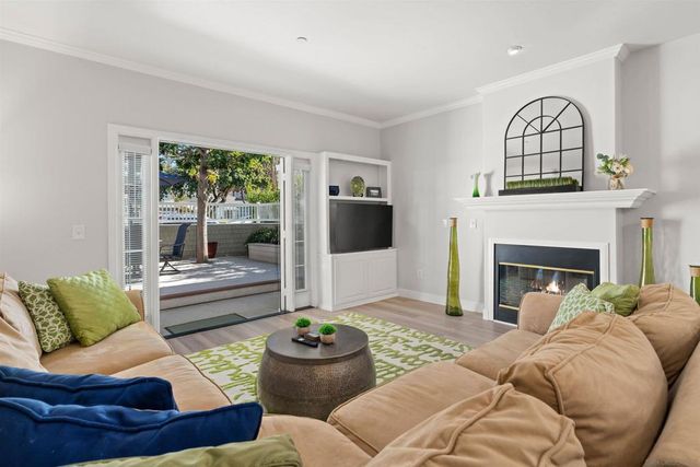 848 E Avenue, Coronado, CA 92118