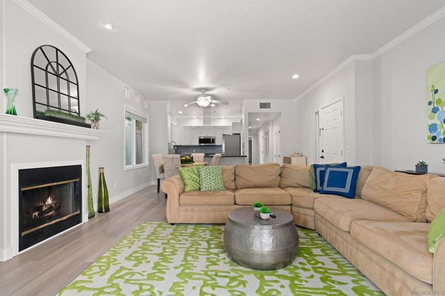 848 E Avenue, Coronado, CA 92118