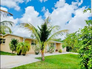 279 Hach Ln (2/1), West Palm Beach, FL 33415