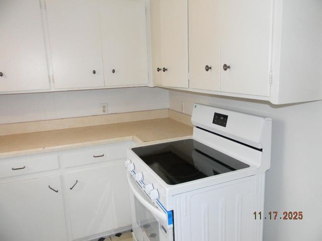 354 N Slade, Haysville, KS 67060