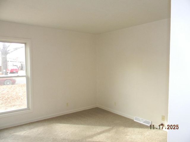 354 N Slade, Haysville, KS 67060