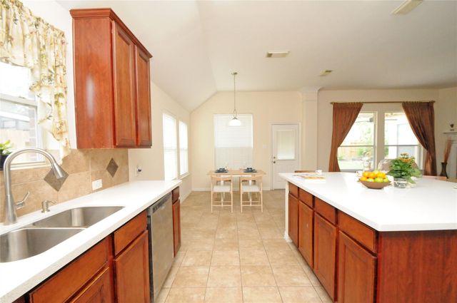 7214 Paradise Park Bend, Richmond, TX 77407