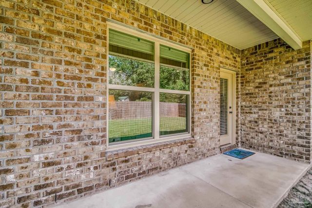 4246 Southern Palm Dr, Pace, FL 32571