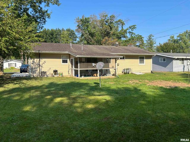 205 S EMERALD Lane, Carbondale, IL 62901