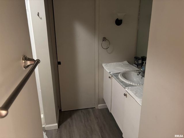 205 S EMERALD Lane, Carbondale, IL 62901