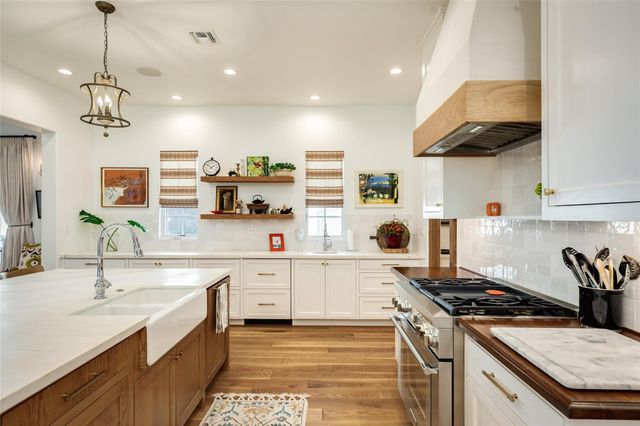 117 Island Passage, Galveston, TX 77554