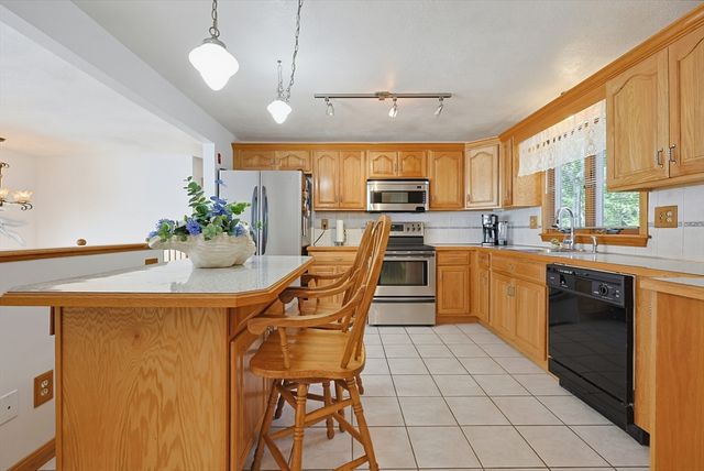 80 Joanne Rd, Stoughton, MA 02072
