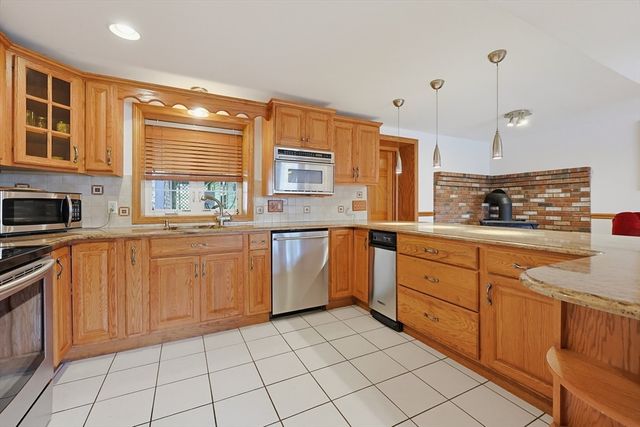 80 Joanne Rd, Stoughton, MA 02072