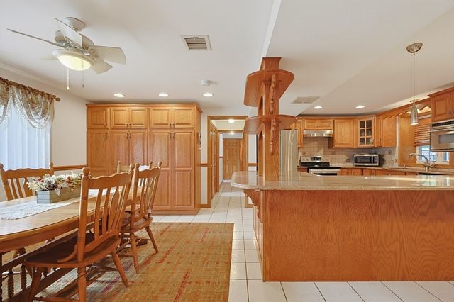 80 Joanne Rd, Stoughton, MA 02072