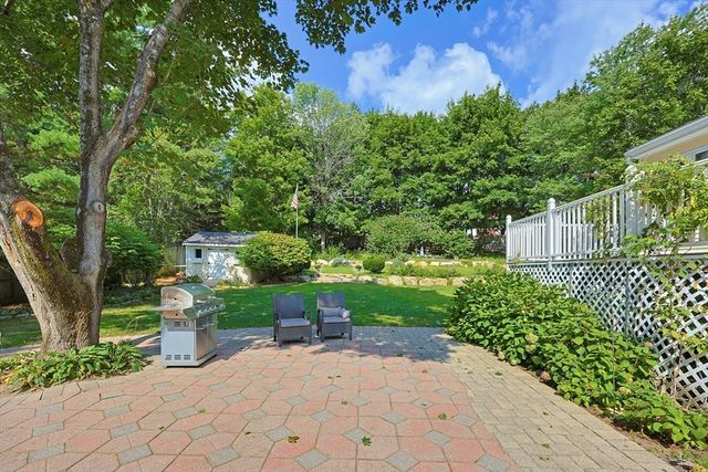 80 Joanne Rd, Stoughton, MA 02072