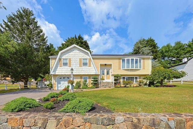 80 Joanne Rd, Stoughton, MA 02072