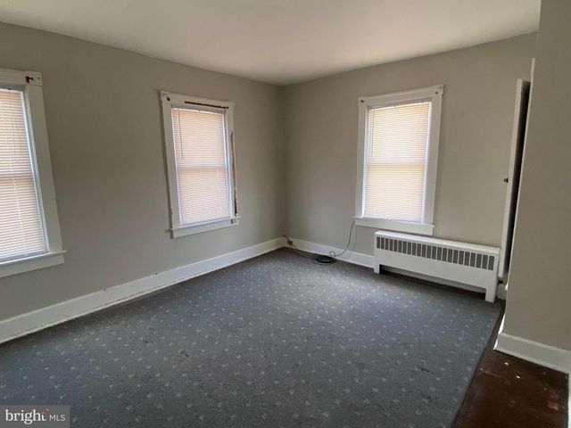 30 COTTAGE AVE, Elizabethtown, PA 17022