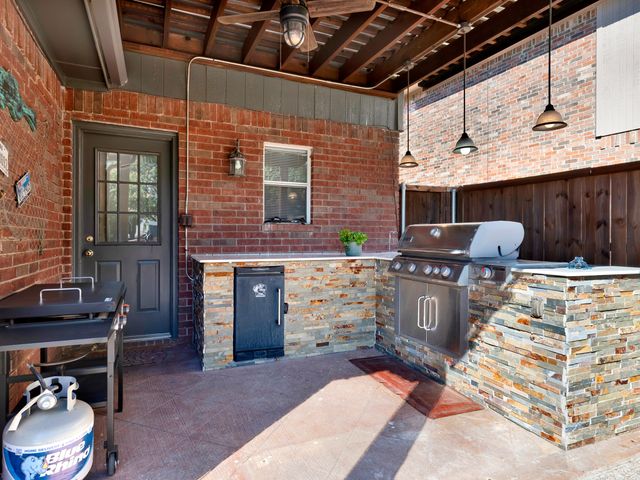 2904 Oak Bend Court, Flower Mound, TX 75028