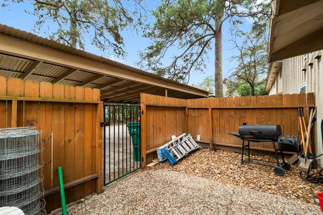 407 W Semands Street, Conroe, TX 77301