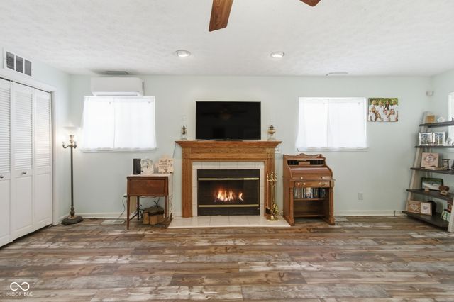 8460 S Green Drive, Nineveh, IN 46164