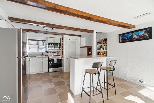 8460 S Green Drive, Nineveh, IN 46164