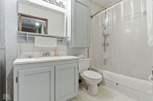 8460 S Green Drive, Nineveh, IN 46164