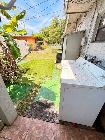204 NW 28th Ave Front, Fort Lauderdale, FL 33311