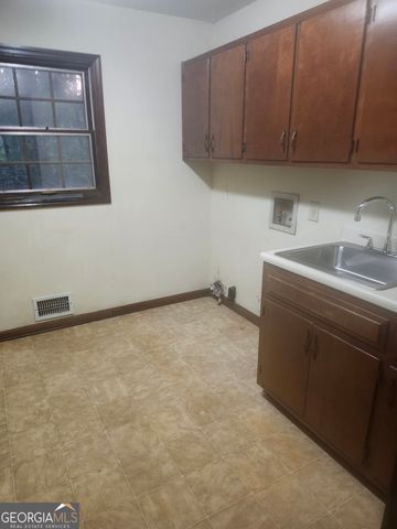 3916 Champagne Drive, Jonesboro, GA 30236