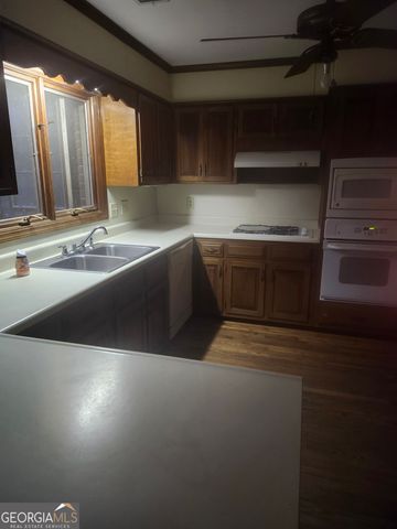 3916 Champagne Drive, Jonesboro, GA 30236