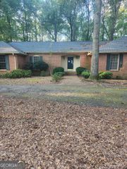3916 Champagne Drive, Jonesboro, GA 30236
