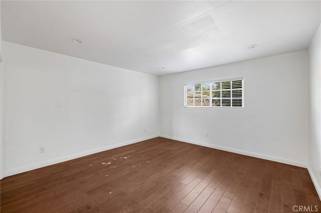7044 White Oak, Van Nuys, CA 91406
