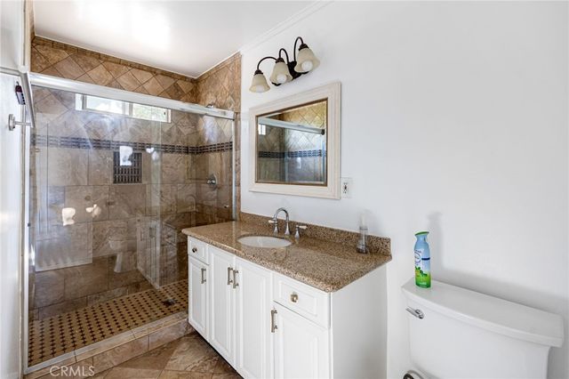 7044 White Oak, Van Nuys, CA 91406