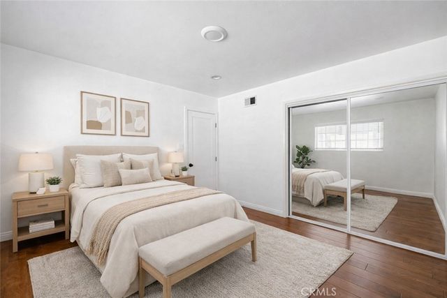 7044 White Oak, Van Nuys, CA 91406