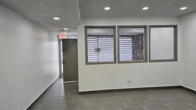 19 N Broadway Street 19, Des Plaines, IL 60016