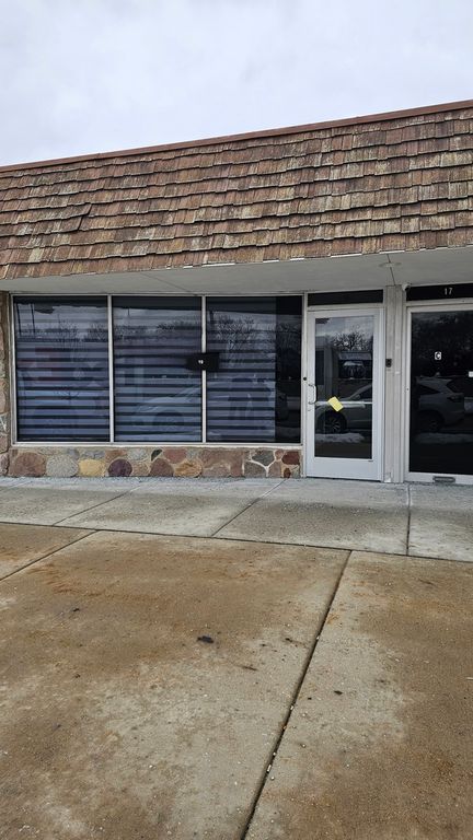 19 N Broadway Street 19, Des Plaines, IL 60016