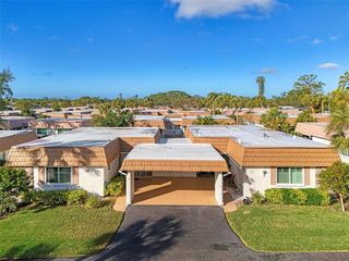 2505 RIVERBLUFF PARKWAY V196, Sarasota, FL 34231