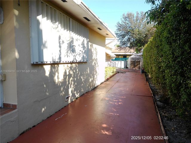 421 NW 32nd Ct, Miami, FL 33125