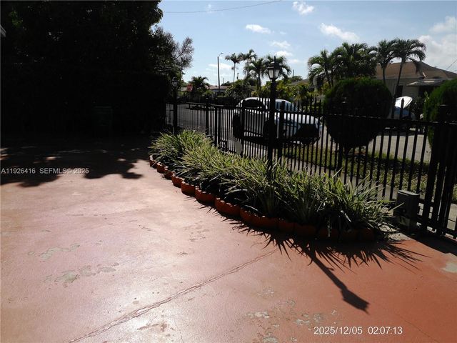 421 NW 32nd Ct, Miami, FL 33125