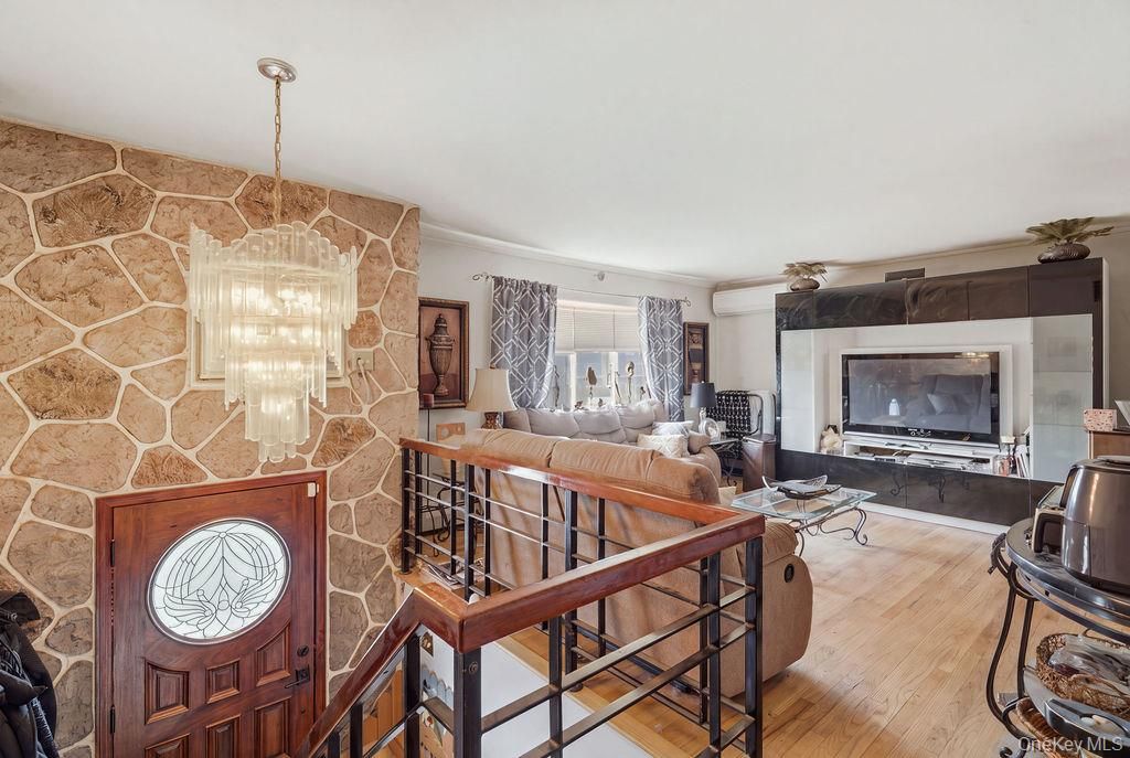 165 Meister Boulevard, Freeport, NY 11520 — photo 2